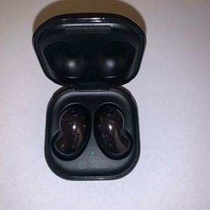 Galaxy bud lives -good condition. No other accessories included